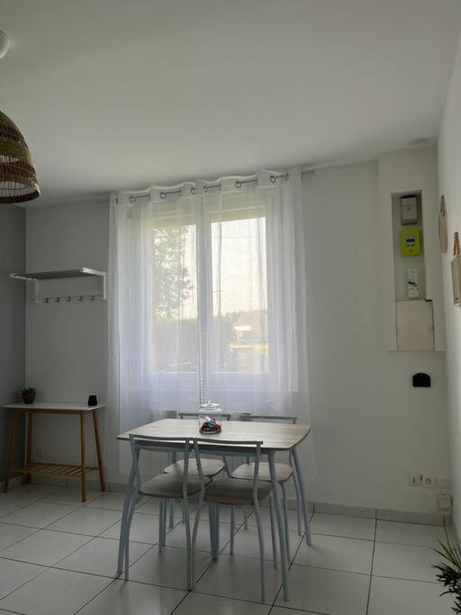 Logement 10 Minutes De Rouen Appartement Oissel Buitenkant foto